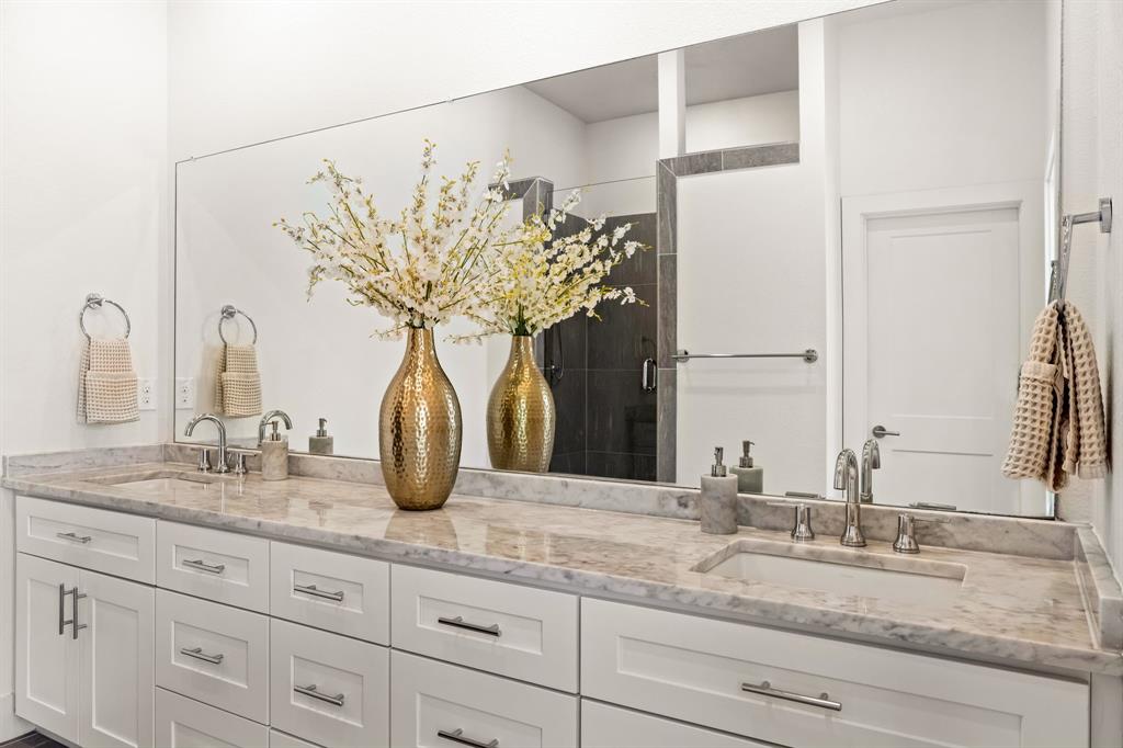 Roseland Condominium - Residential