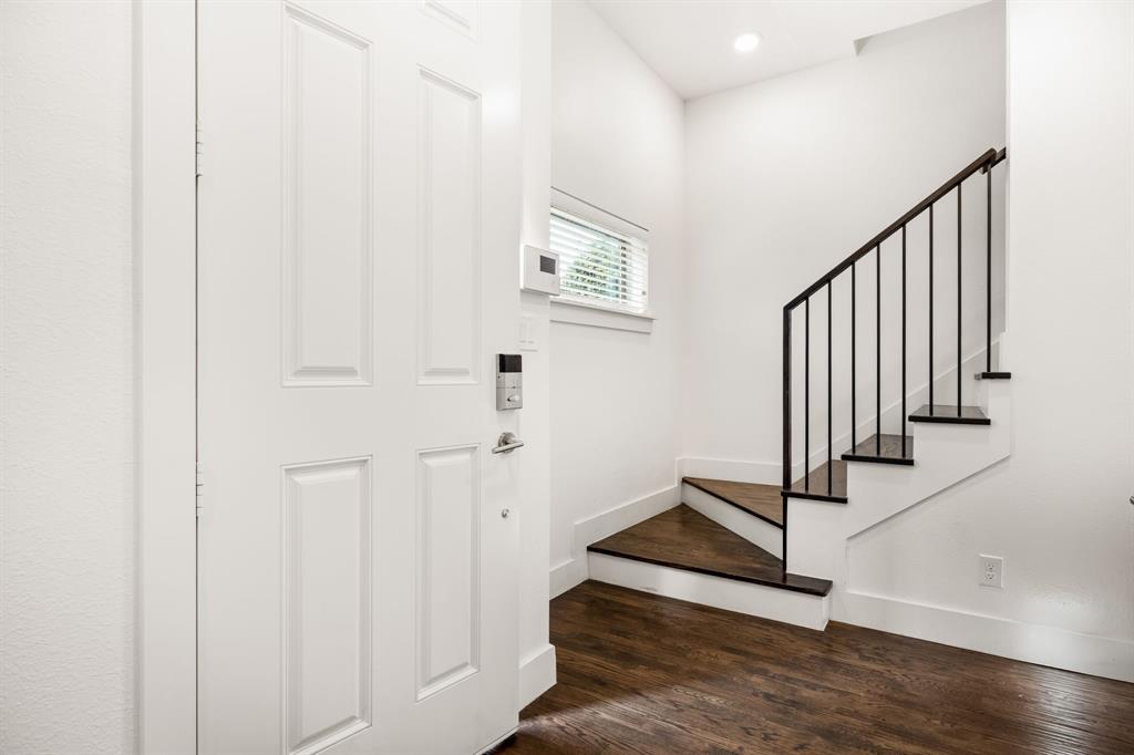 4222 Roseland Avenue 102