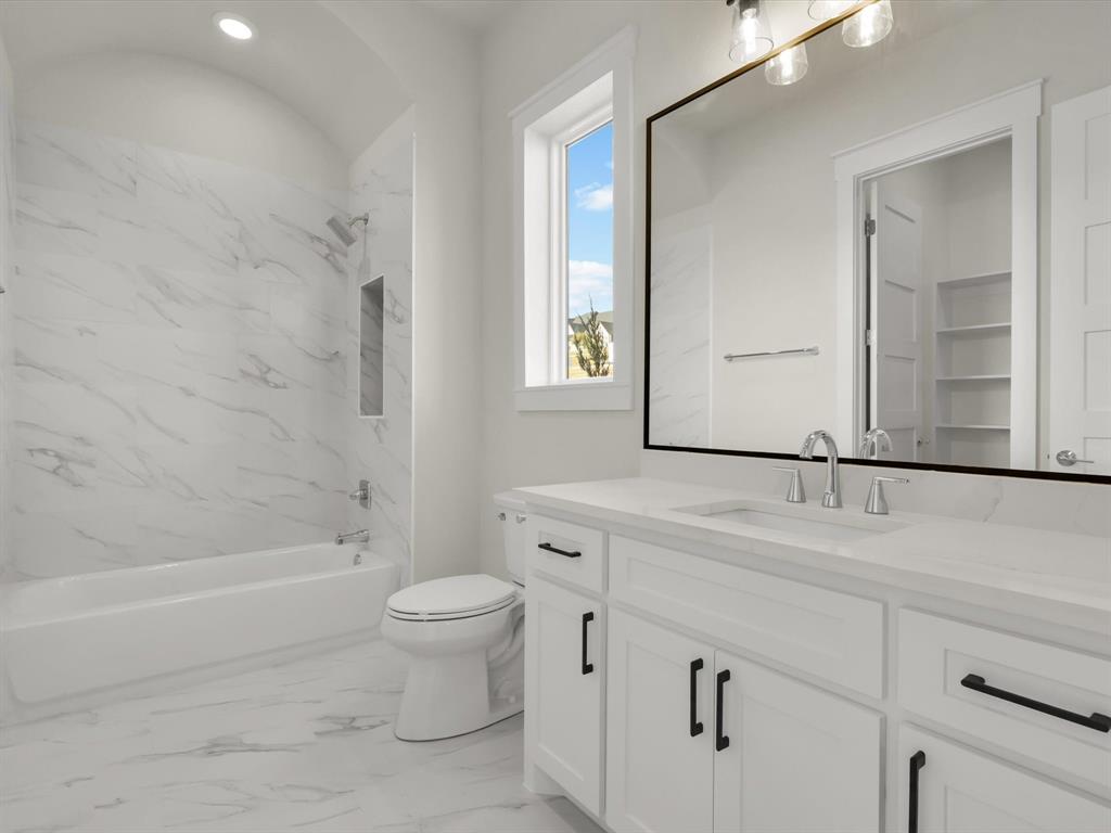 Bella Flora - Residential