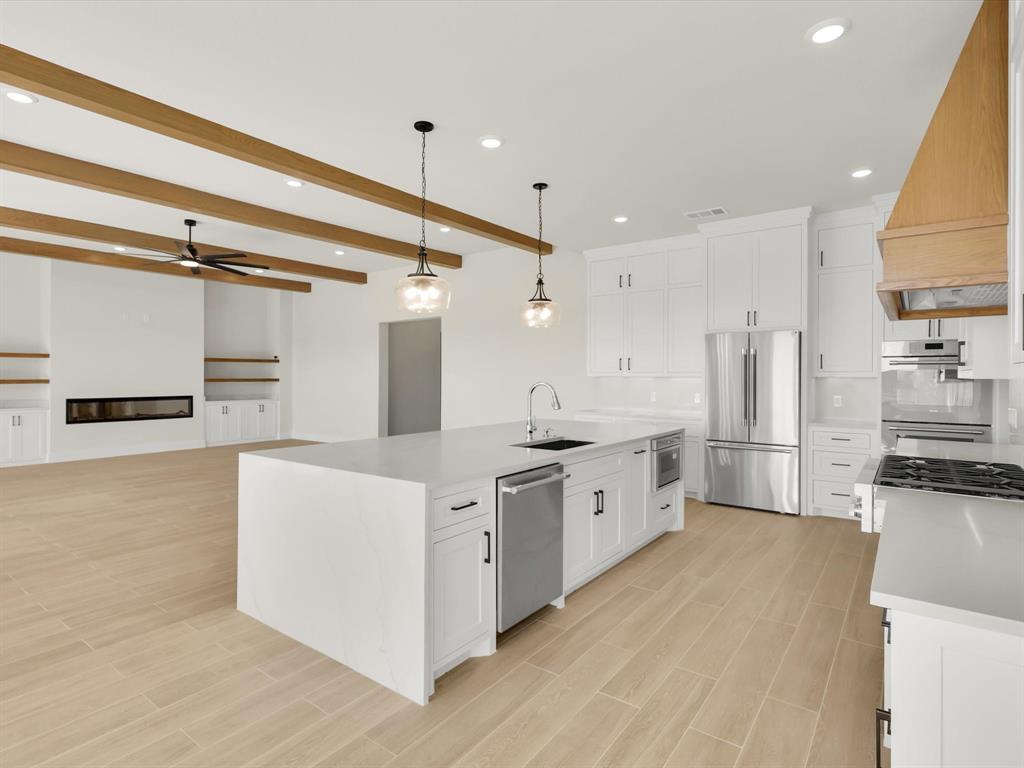 Bella Flora - Residential