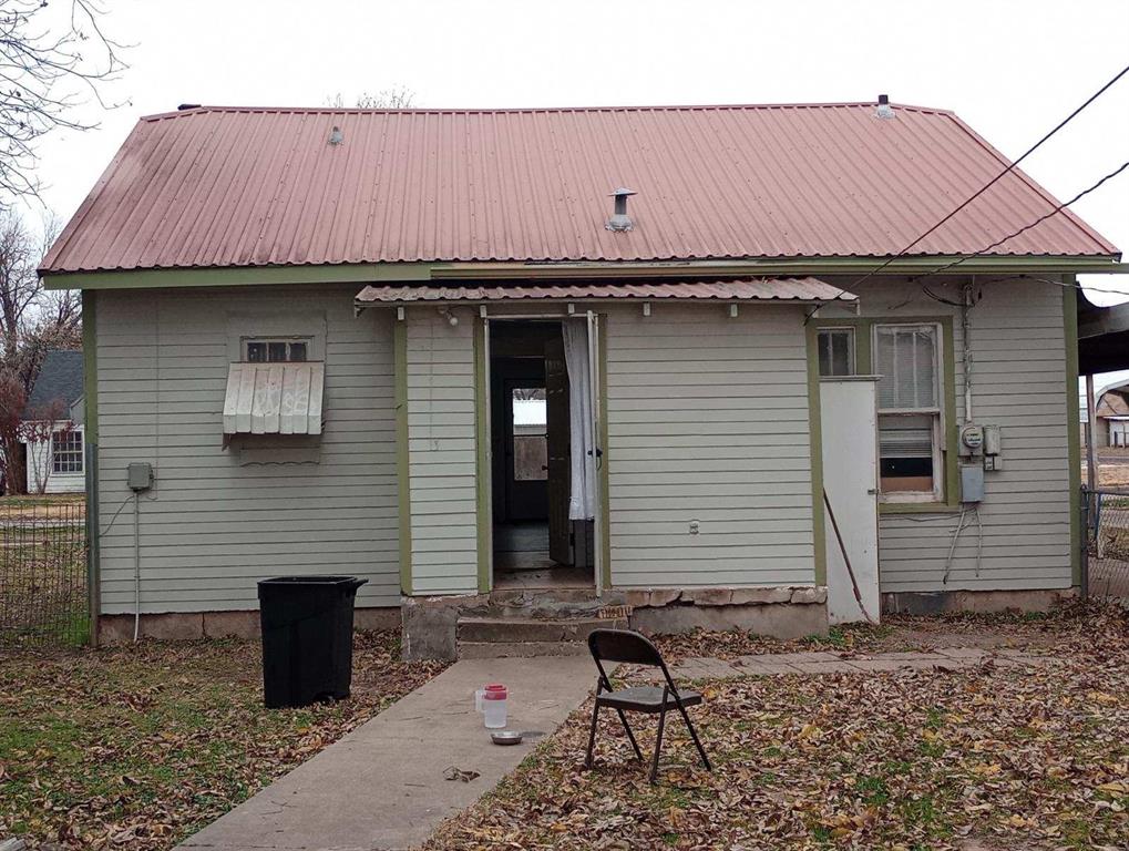 406 SE Ave H