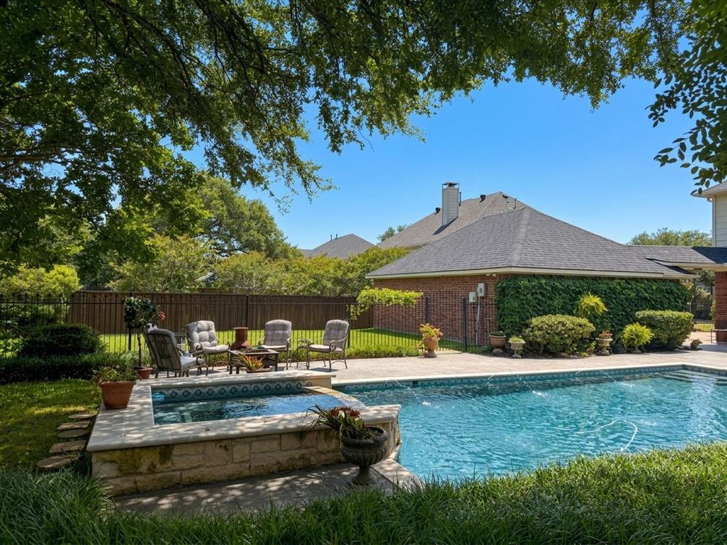1803 Redwing Court