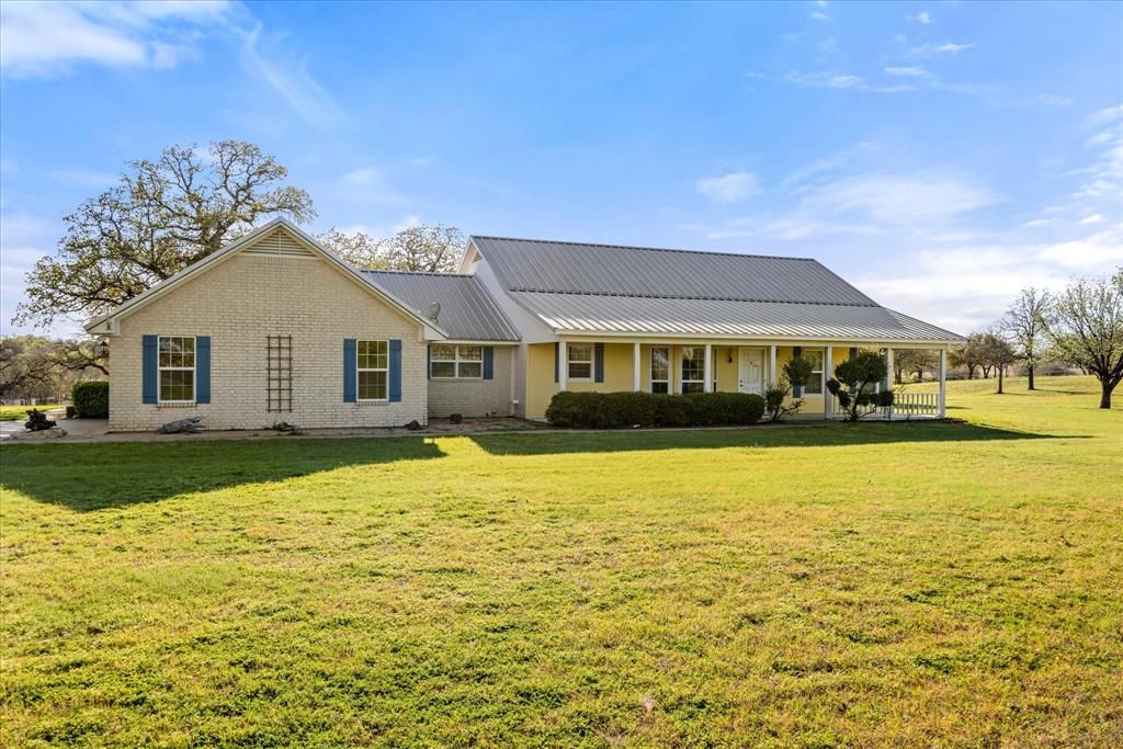 Photo of 3100 Durant Court, Granbury, TX 76049 (MLS # 21206388)