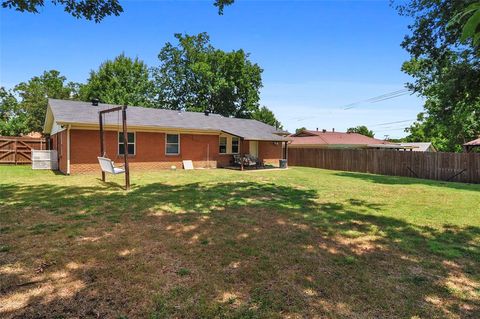 A home in Benbrook