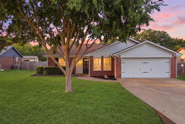 706 SHADY GROVE DR, GRANBURY, TX 76049 - Image aeee7038562b644bb52f548d542b91c8/3208349916