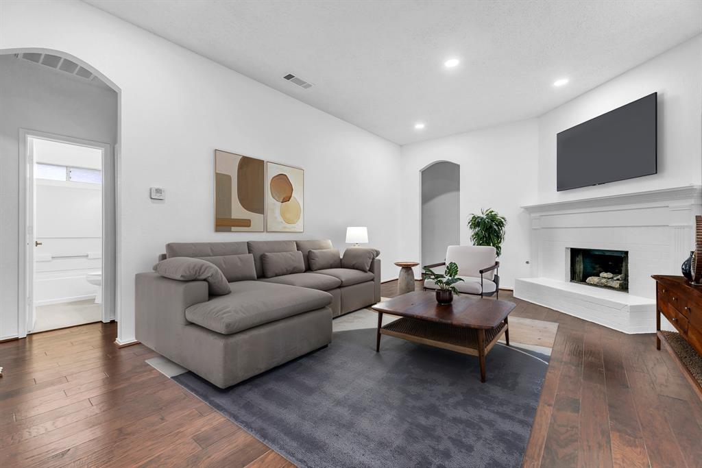 7008 Chardonnay Drive