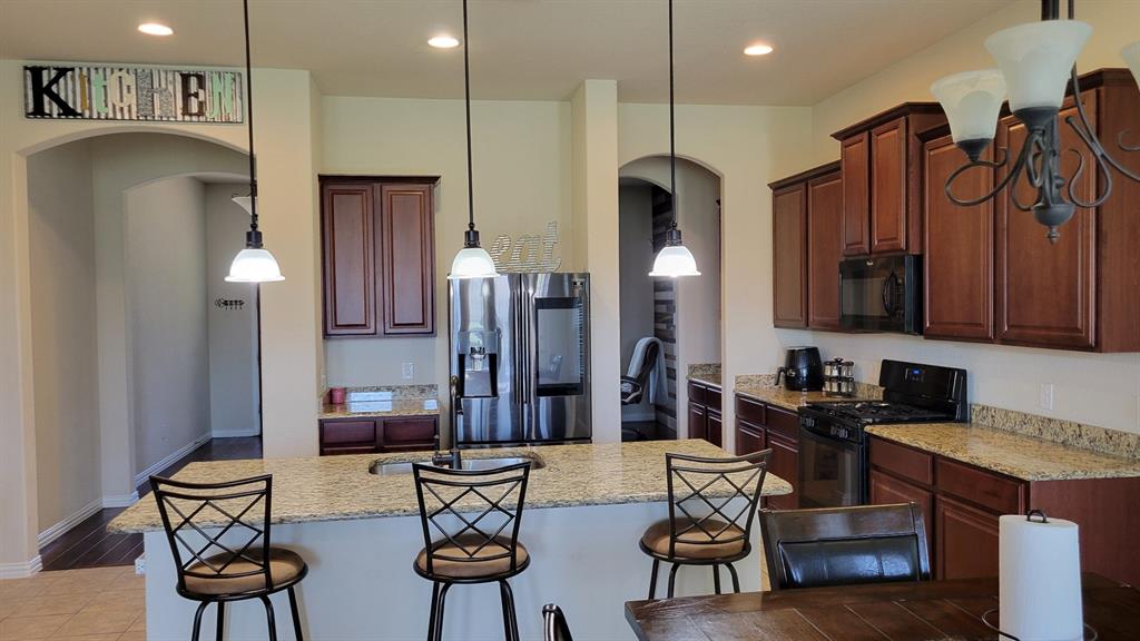 1613 Saddle Ridge Drive