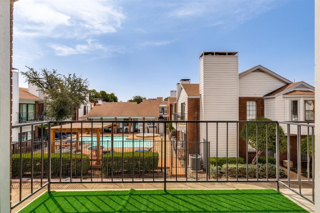 Boardwalk On The Pkwy Condos - Residential