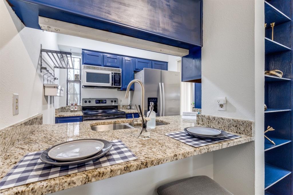 Boardwalk On The Pkwy Condos - Residential