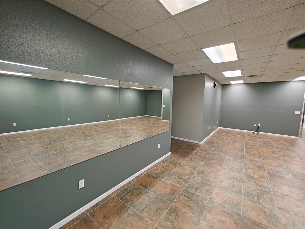 Western Hills Add Sec 5 - Commercial Lease