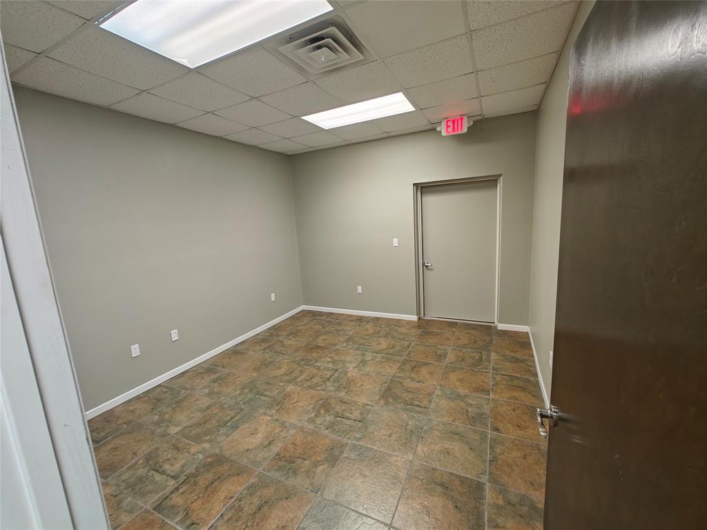 Western Hills Add Sec 5 - Commercial Lease