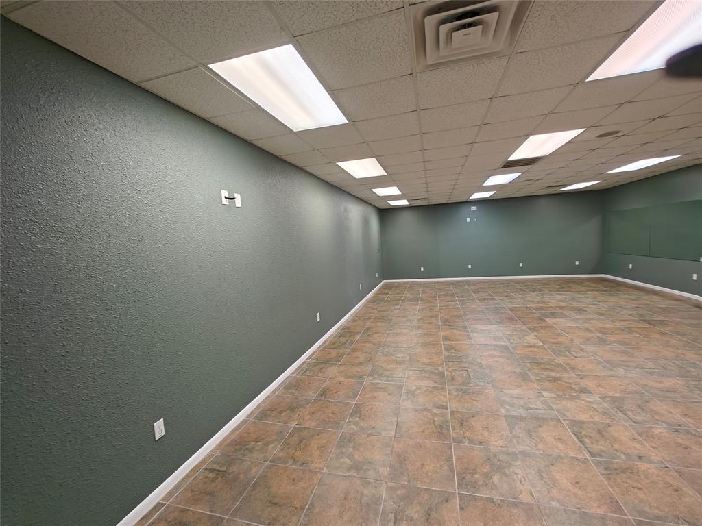 Western Hills Add Sec 5 - Commercial Lease