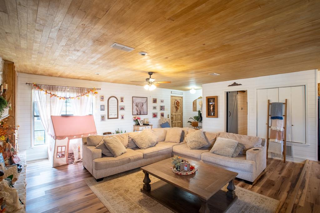 Pedro Varela 11 League Grant - Residential