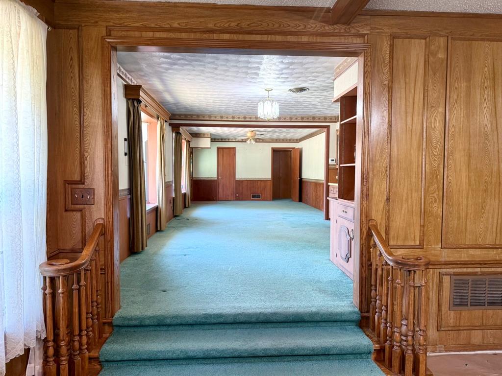 1537 Burns City Road