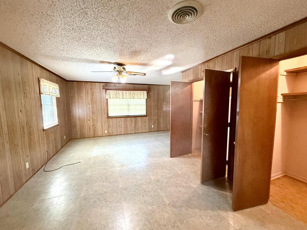 Brown Wc - Residential