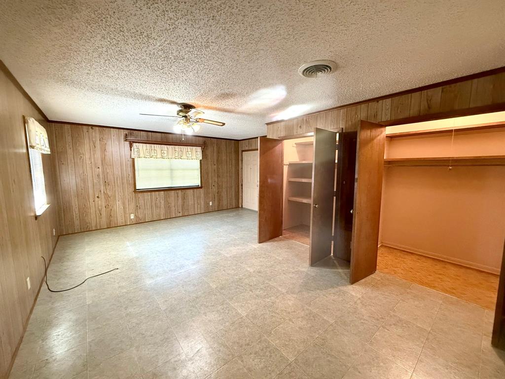 Brown Wc - Residential