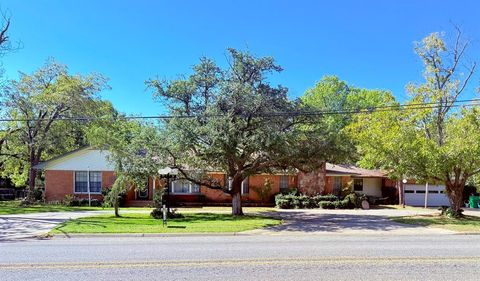 Photo of 1537 Burns City Road, Gainesville, TX 76240 (MLS # 21095735) Photo of 1537 Burns City Road, Gainesville, TX 76240 (MLS # 21095735)