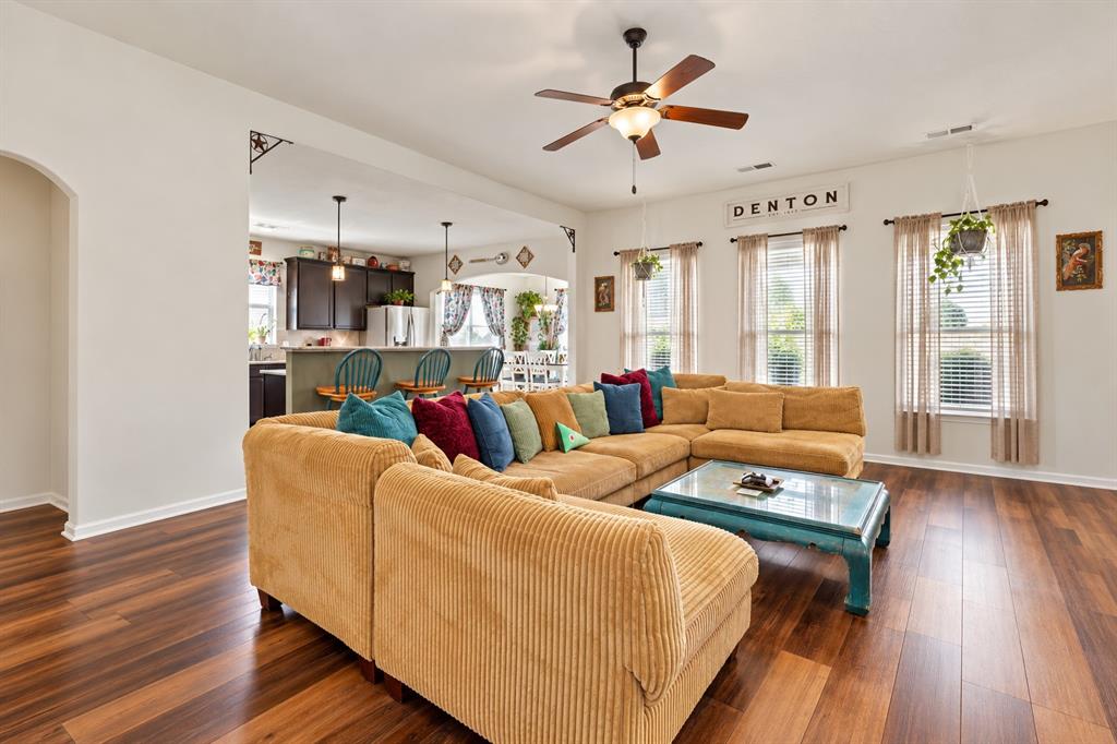 2416 Fall Leaf Court