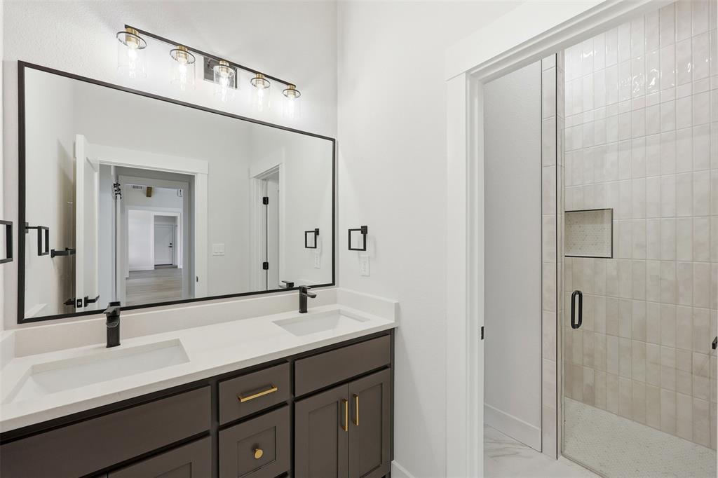 Bois Darc Crk Estates - Residential