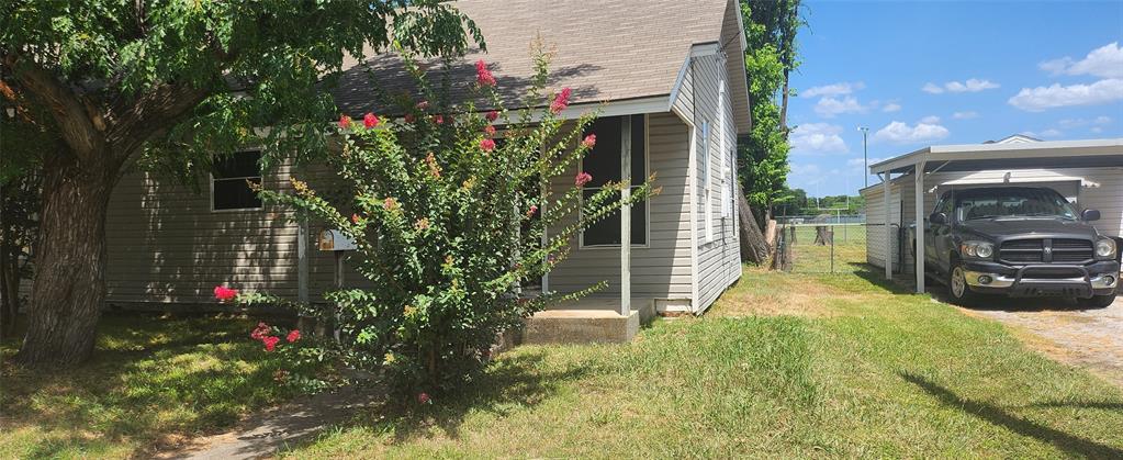 824 Carver Street