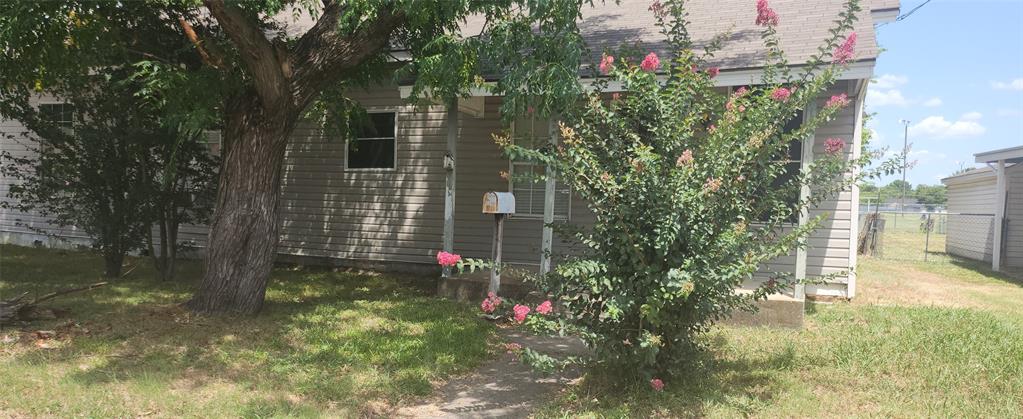 824 Carver Street