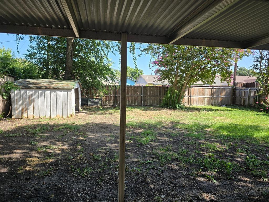 3325 Lariat Lane