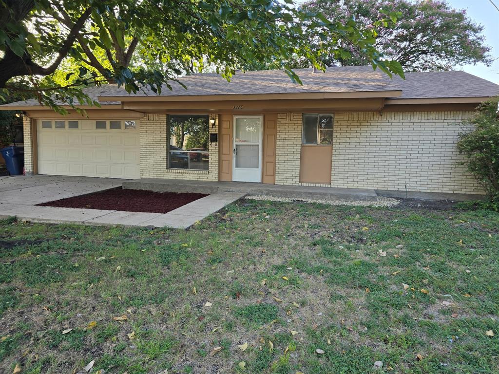 3325 Lariat Lane