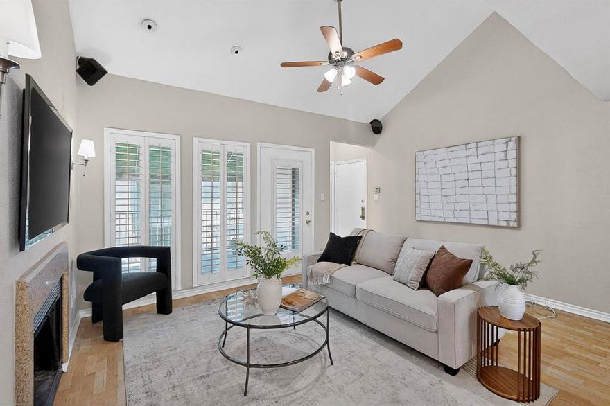 Well qualified Buyers can purchase with 3% down (must be first time home buyers in the last 3 years) or 5% Down. Also 100% financing for VA loans - ask agent for more information. LOCATION, LOCATION, LOCATION. Located within walking distance of Exall Park and just minutes from Deep Ellum, Uptown, and Lower Greenville, this beautifully updated 2-bed, 2-bath condo delivers the perfect balance of comfort, convenience, and urban living. Enjoy peaceful outdoor moments on either of the two private over sized patios, or take a relaxing stroll to the park. You’ll also be near the vibrant bars and restaurants along Ross Avenue, making it effortless to enjoy the best of Dallas dining and nightlife.
Inside, the home showcases modern finishes and thoughtful updates throughout. Two assigned parking spaces within a gated lot provide added ease and security. The HOA includes water, trash, and exterior maintenance, offering truly low-maintenance living in a prime location.
Modern comfort, exceptional walkability, and the best of Dallas right at your doorstep.