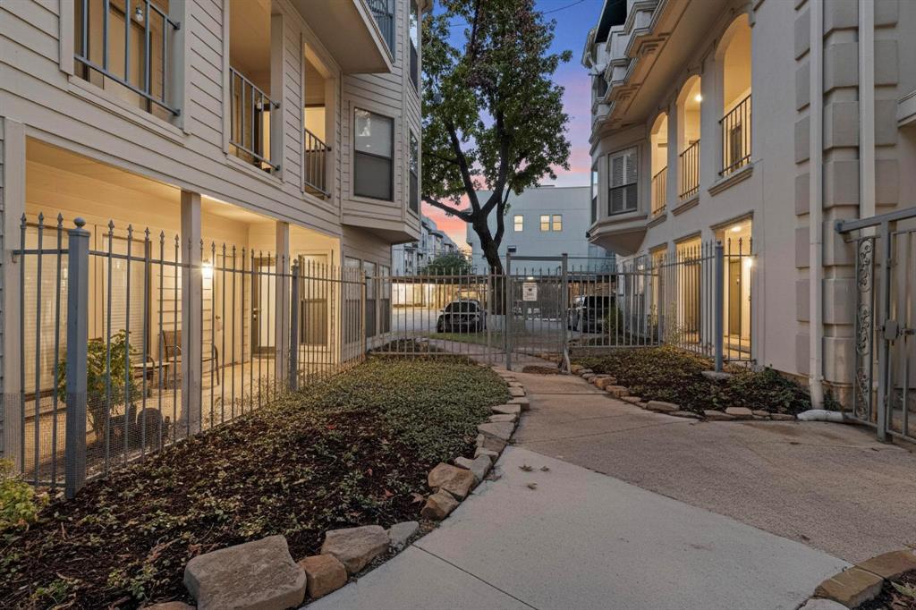 Bryan Place Condo - Residential