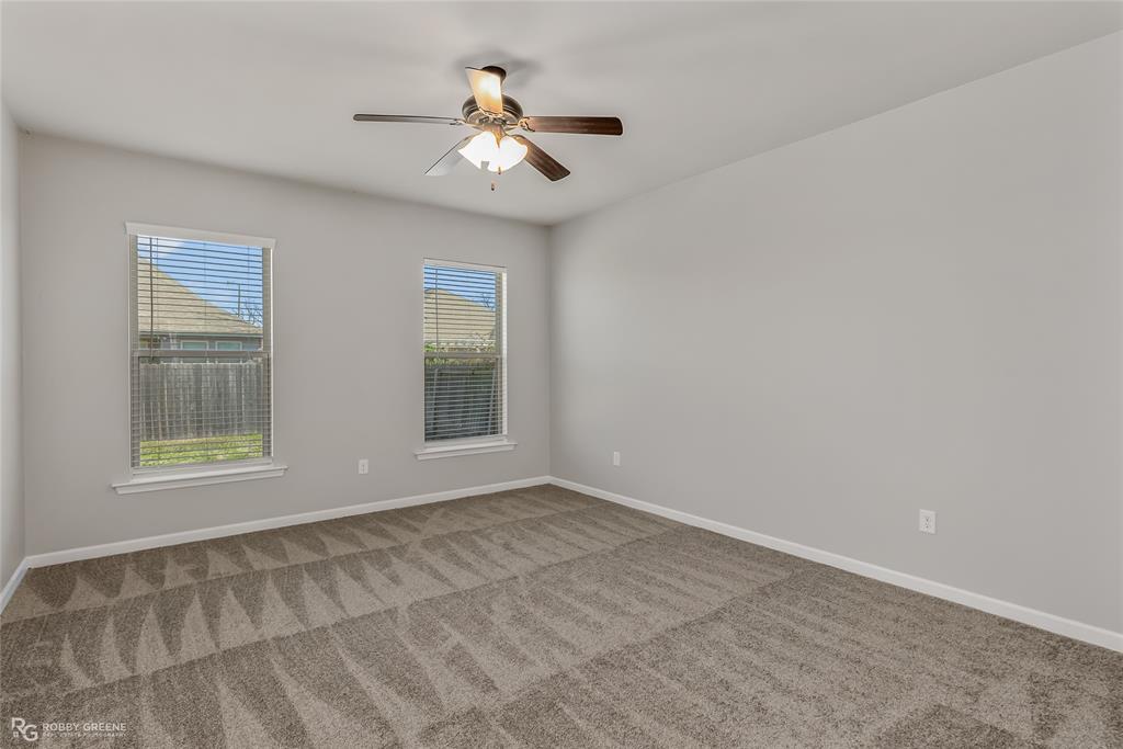 VICTORIA MEADOWS - Residential