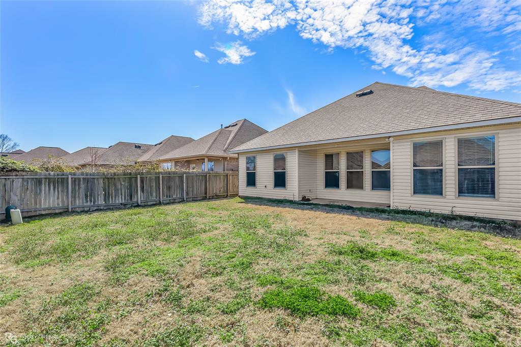 VICTORIA MEADOWS - Residential