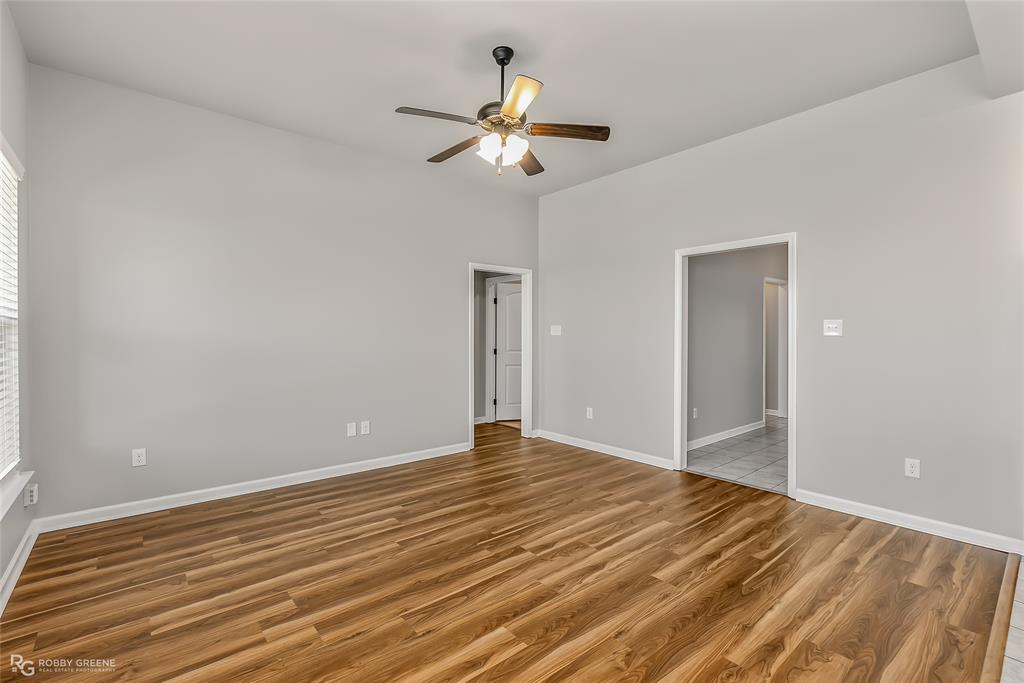 VICTORIA MEADOWS - Residential