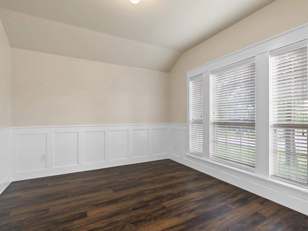1224 Sandalwood Road
