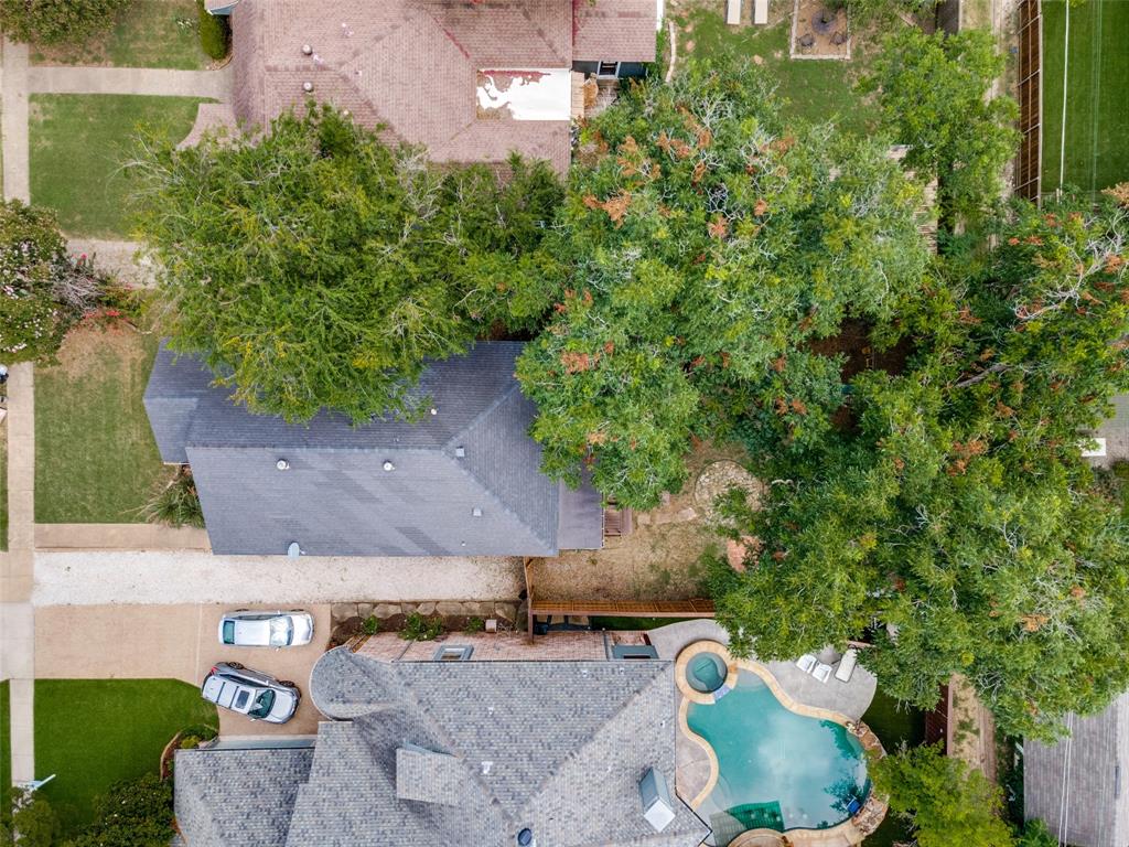 6226 Lakeshore Drive