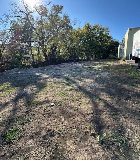 3232 S Jones Street Fort Worth TX 76110