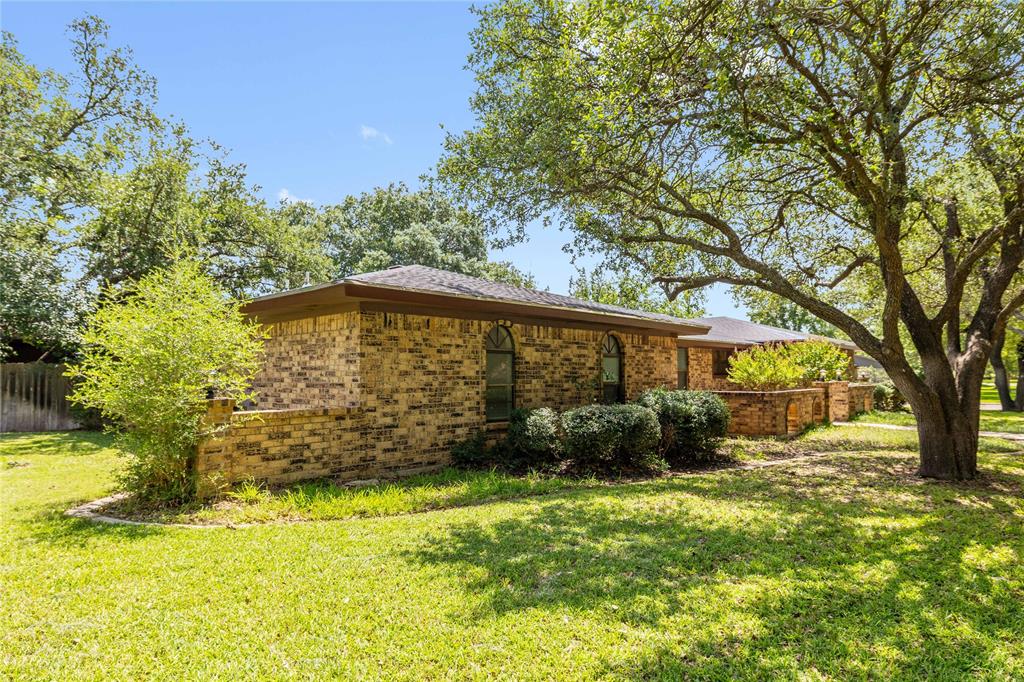 2801 Good Shepherd Drive