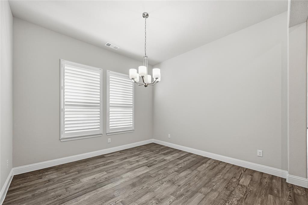 Farmers Branch, Texas 75234, United States, 4 Bedrooms Bedrooms, ,3 BathroomsBathrooms,Residential,Active,235996