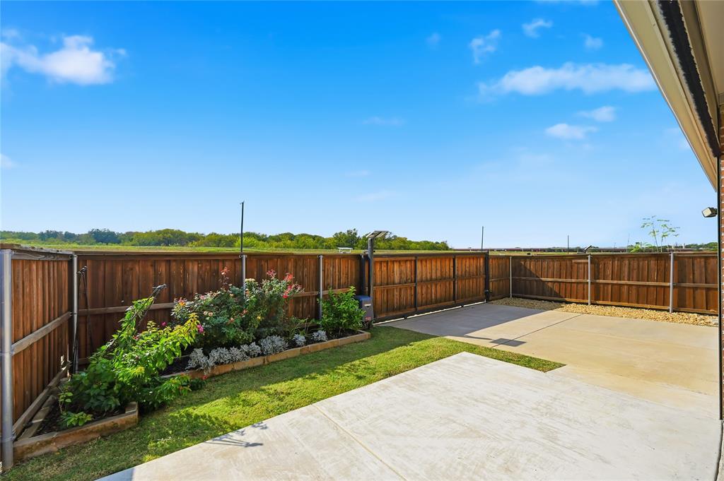 Farmers Branch, Texas 75234, United States, 4 Bedrooms Bedrooms, ,3 BathroomsBathrooms,Residential,Active,235996