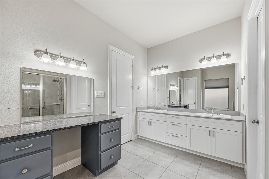 Farmers Branch, Texas 75234, United States, 4 Bedrooms Bedrooms, ,3 BathroomsBathrooms,Residential,Active,235996