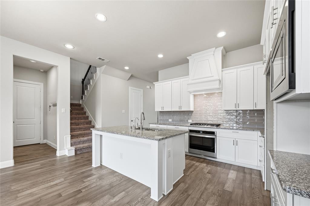 Farmers Branch, Texas 75234, United States, 4 Bedrooms Bedrooms, ,3 BathroomsBathrooms,Residential,Active,235996