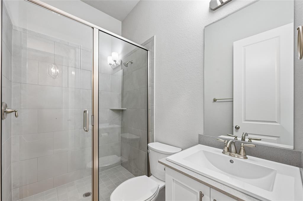 Farmers Branch, Texas 75234, United States, 4 Bedrooms Bedrooms, ,3 BathroomsBathrooms,Residential,Active,235996