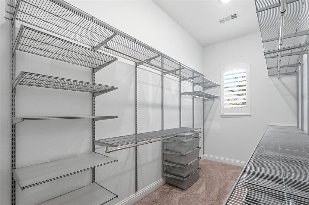 Farmers Branch, Texas 75234, United States, 4 Bedrooms Bedrooms, ,3 BathroomsBathrooms,Residential,Active,235996