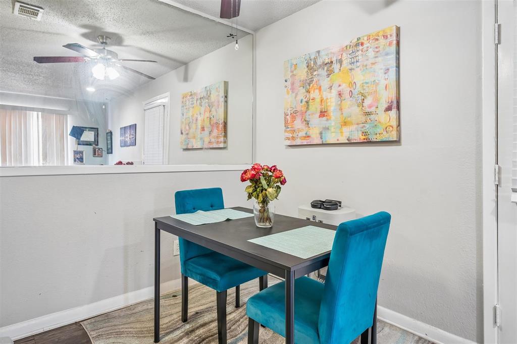 4502 Gaston Avenue 320