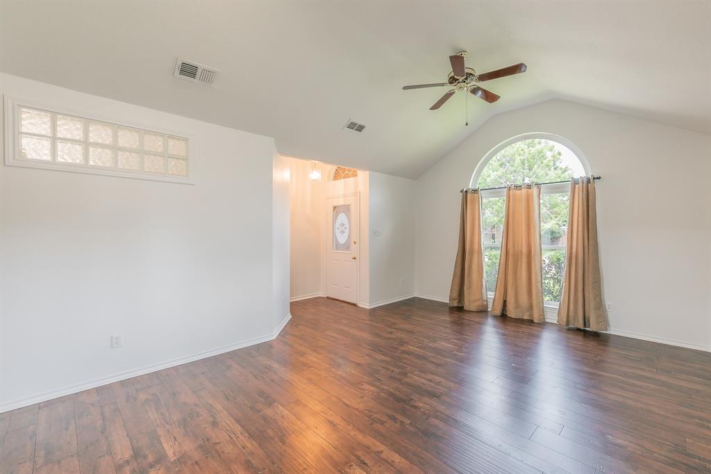 2124 Stoneridge Drive