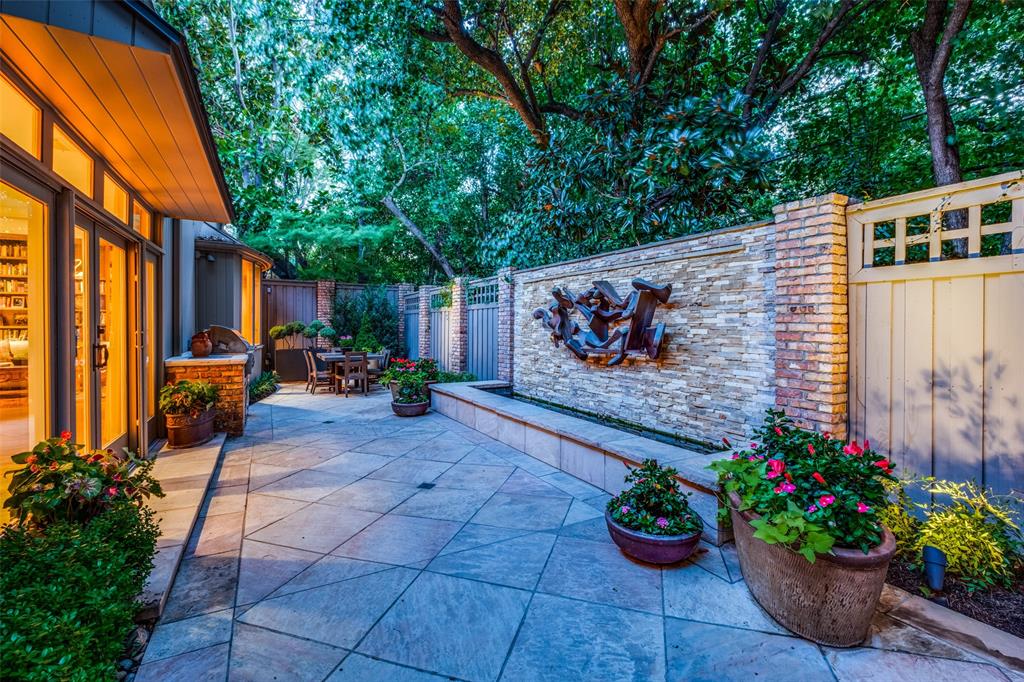 Briarwood Place - Residential