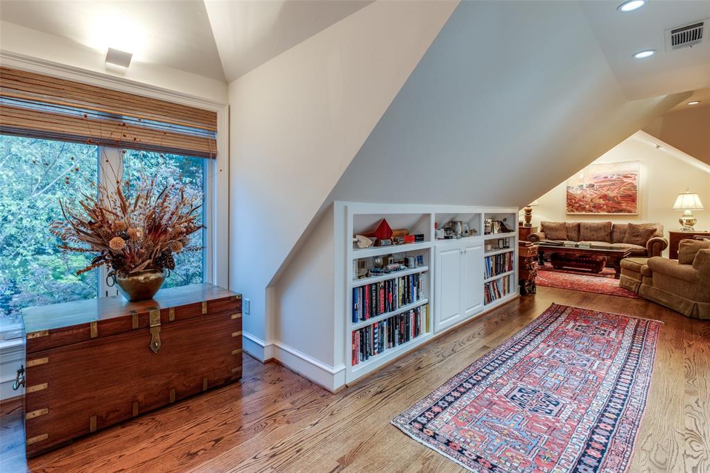 Briarwood Place - Residential