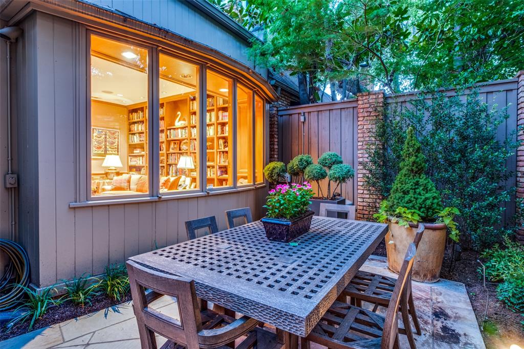 Briarwood Place - Residential