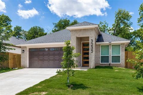 3235 Pine Street Dallas TX 75215