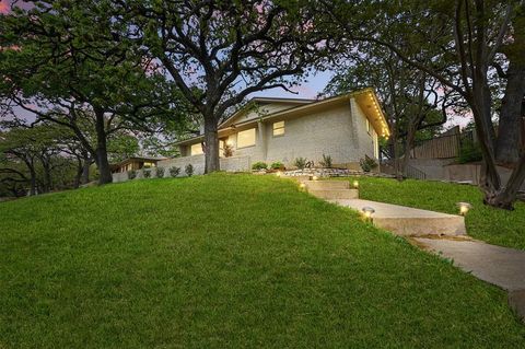 1217 Briarwood Boulevard Arlington TX 76013