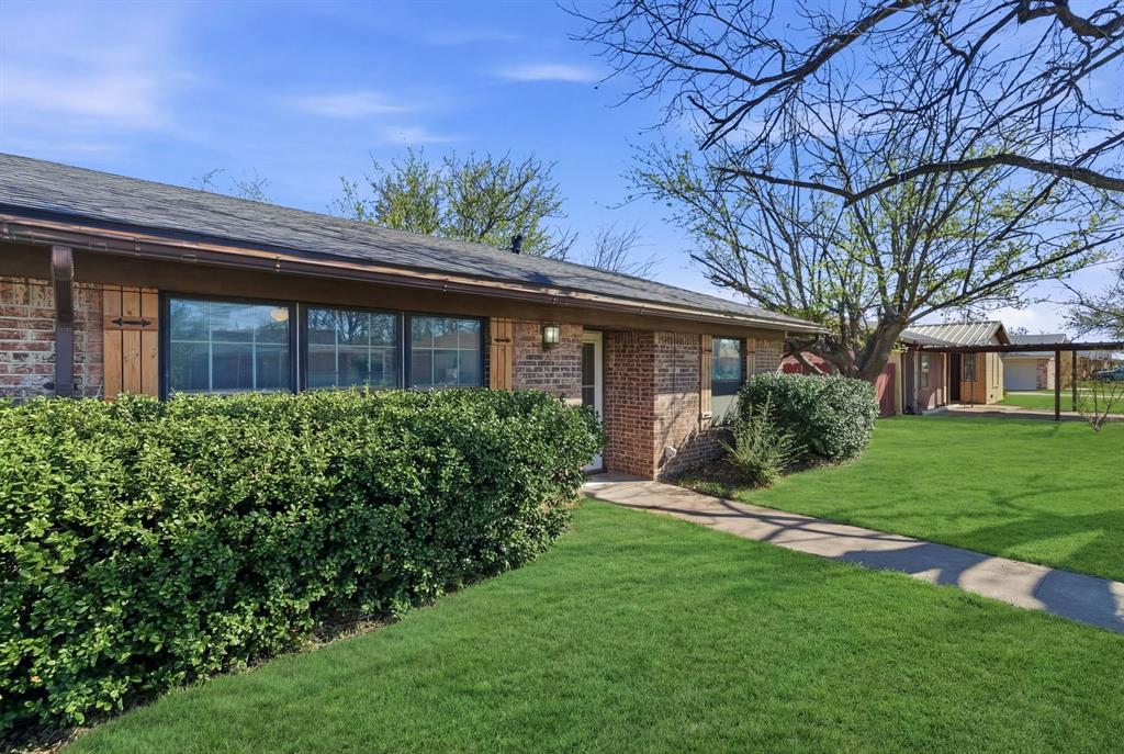 Royal Oaks - Residential